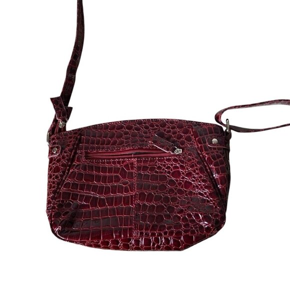La Diva Elegant Crocodile-Embossed Burgundy Shoulder Bag - Picture 2 of 5